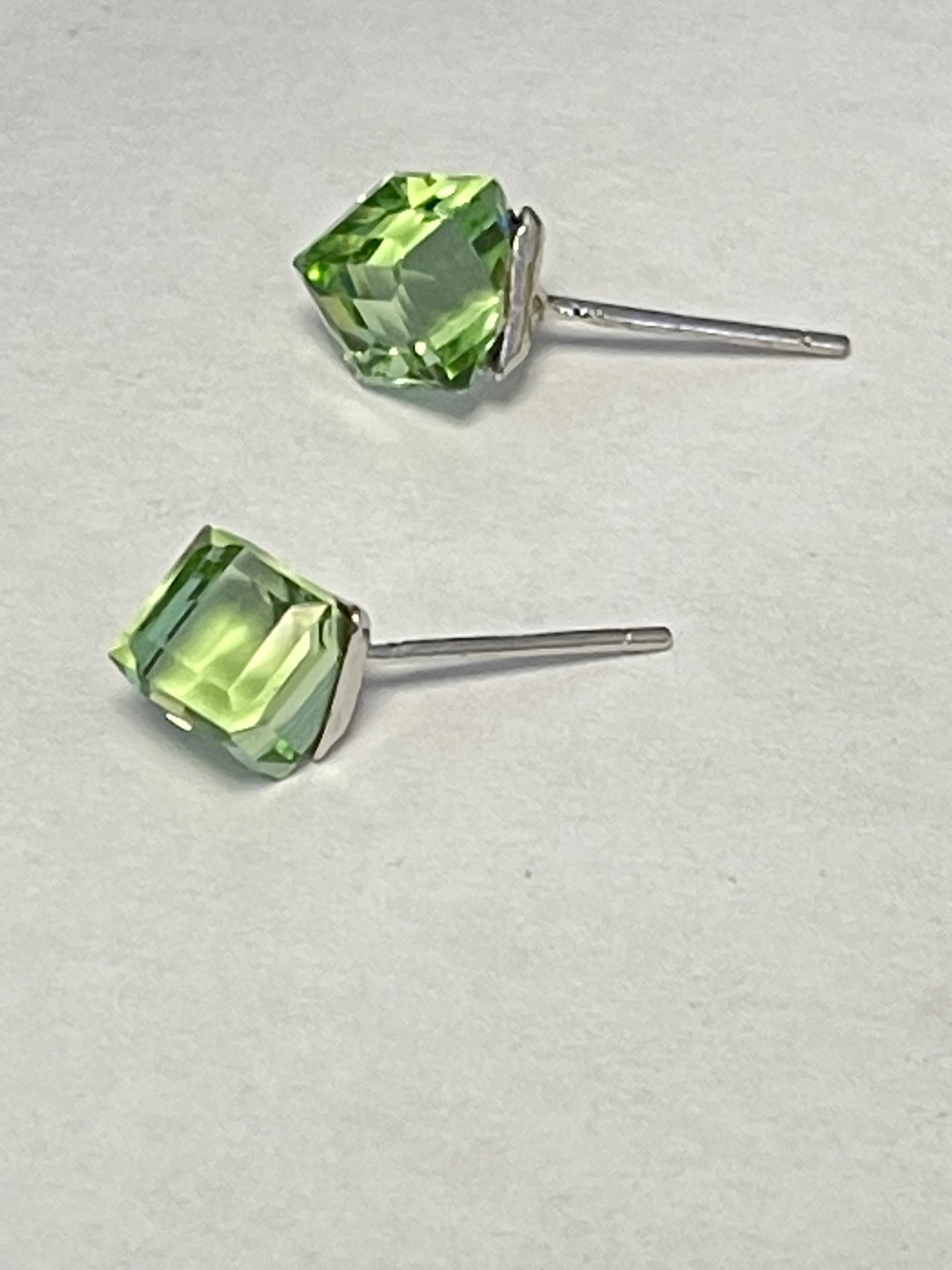 GCJ567 Green Cube stud Earrings 1